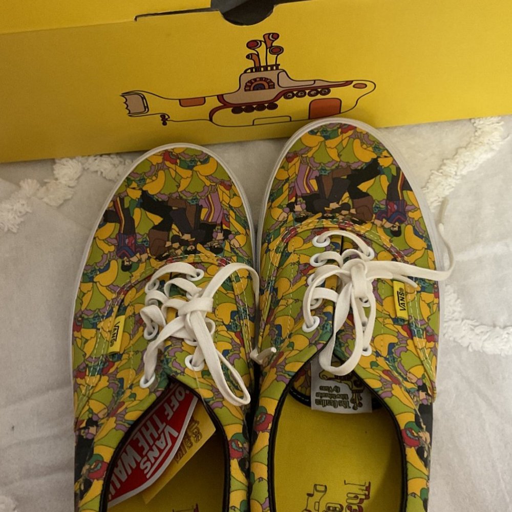 BEATLES Yellow Submarine VANS Shoes Sz10 ERA/Garden-True NEW IN BOX